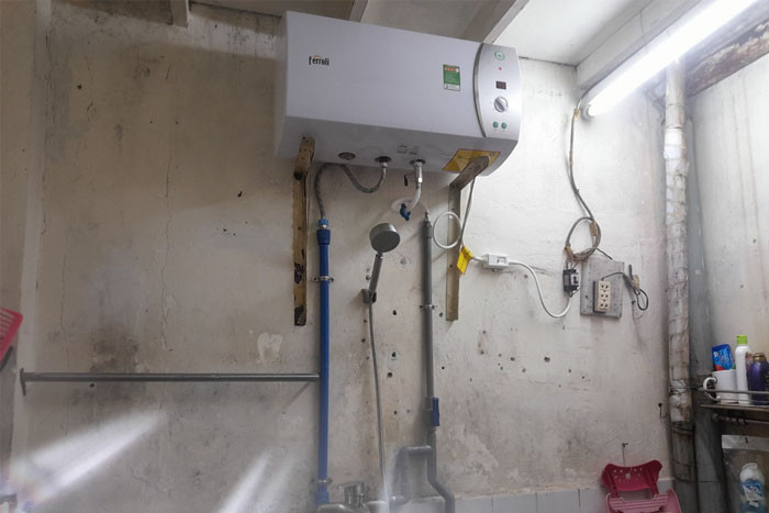 Dịch vụ lắp máy nước nóng lạnh quận 10 chuyên nghiệp hơn 6 năm trong nghề