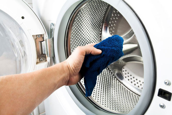 cách khắc phục tình trạng máy giặt bốc mùi hôi
